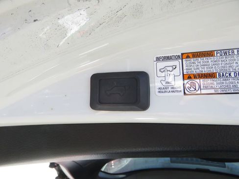 Used 2016 Toyota RAV4 Limited w/ Advanced Technology Package AWD/4WD image 18