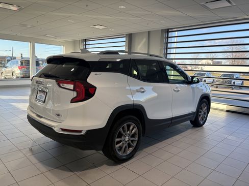 Used 2023 GMC Terrain SLT image 6