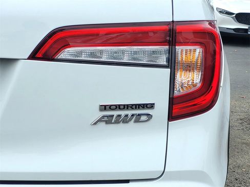 Used 2021 Honda Pilot Touring image 9