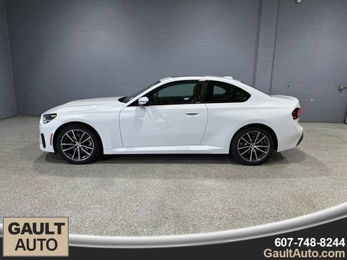 Certified 2025 BMW 230i xDrive Coupe w/ Convenience Package AWD/4WD image 5