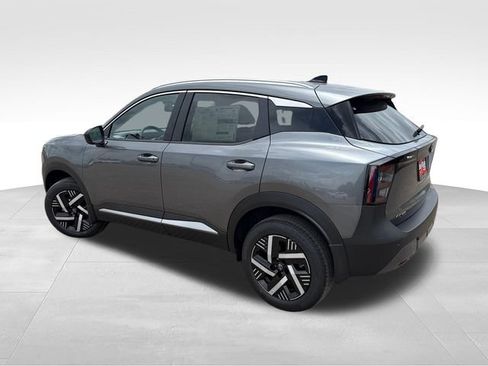 New 2026 Nissan Kicks SV FWD image 5