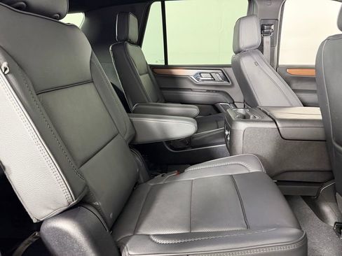 Used 2025 GMC Yukon Denali image 31