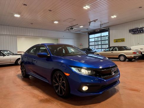 Used 2019 Honda Civic Sport image 6
