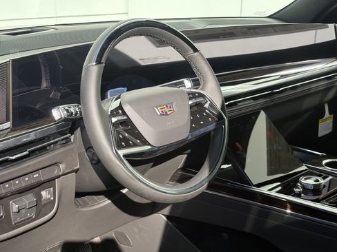 New 2026 Cadillac Escalade Luxury image 18