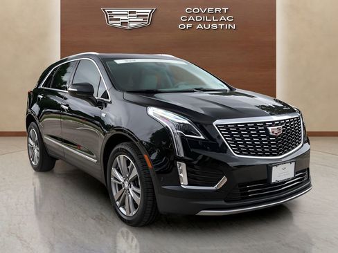 Certified 2023 Cadillac XT5 Premium Luxury w/ Technology Package FWD image 6