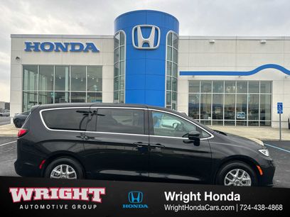 Used 2024 Chrysler Pacifica Touring-L