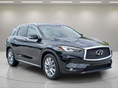 Used 2022 INFINITI QX50 Essential AWD/4WD image 3