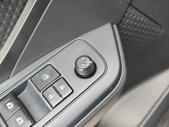 Used 2019 Toyota C-HR LE FWD image 23