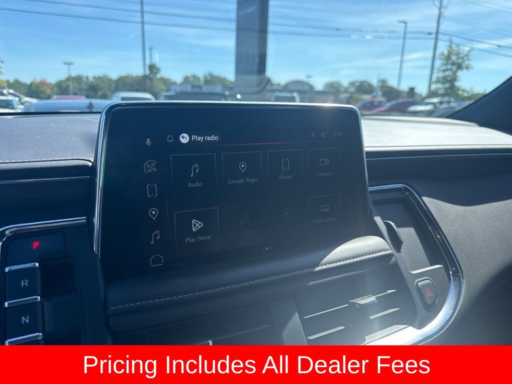 Used 2023 GMC Yukon SLT AWD/4WD image 3