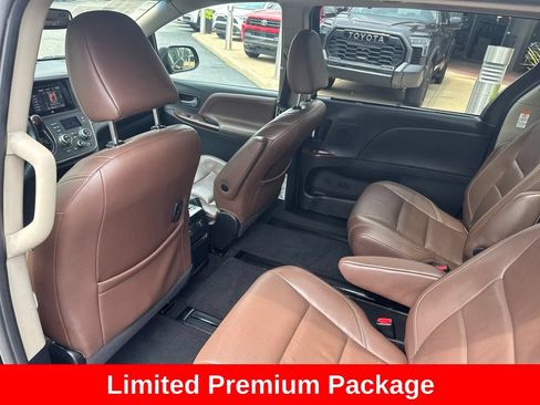 Used 2015 Toyota Sienna Limited Premium AWD/4WD image 16