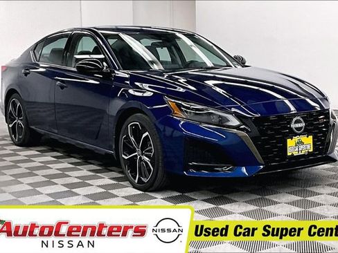 Used 2023 Nissan Altima 2.5 SR image 1