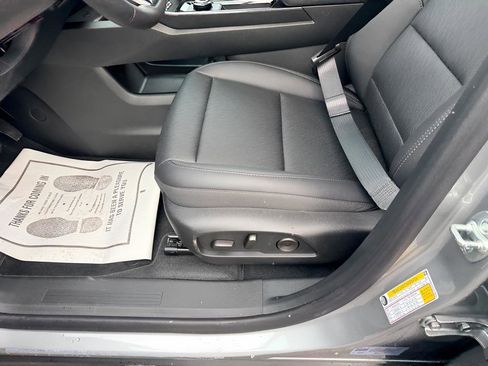 New 2026 Chevrolet Equinox LT w/ Convenience Package II image 14