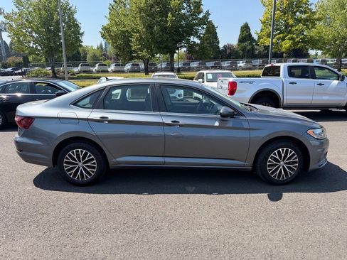 Used 2021 Volkswagen Jetta S w/ Driver Assistance Package FWD image 9
