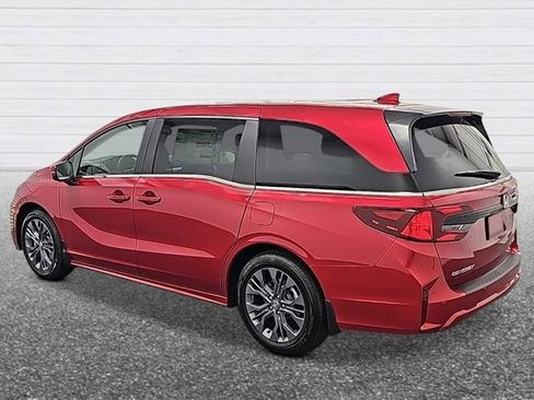 New 2026 Honda Odyssey Touring image 2
