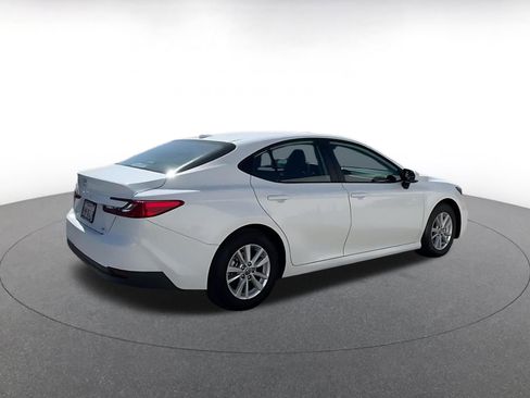 Used 2025 Toyota Camry LE image 15