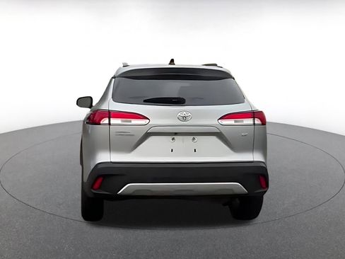 Used 2025 Toyota Corolla Cross LE image 11