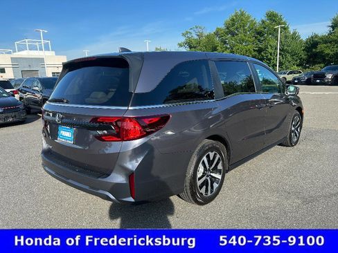 Certified 2026 Honda Odyssey EX-L image 6