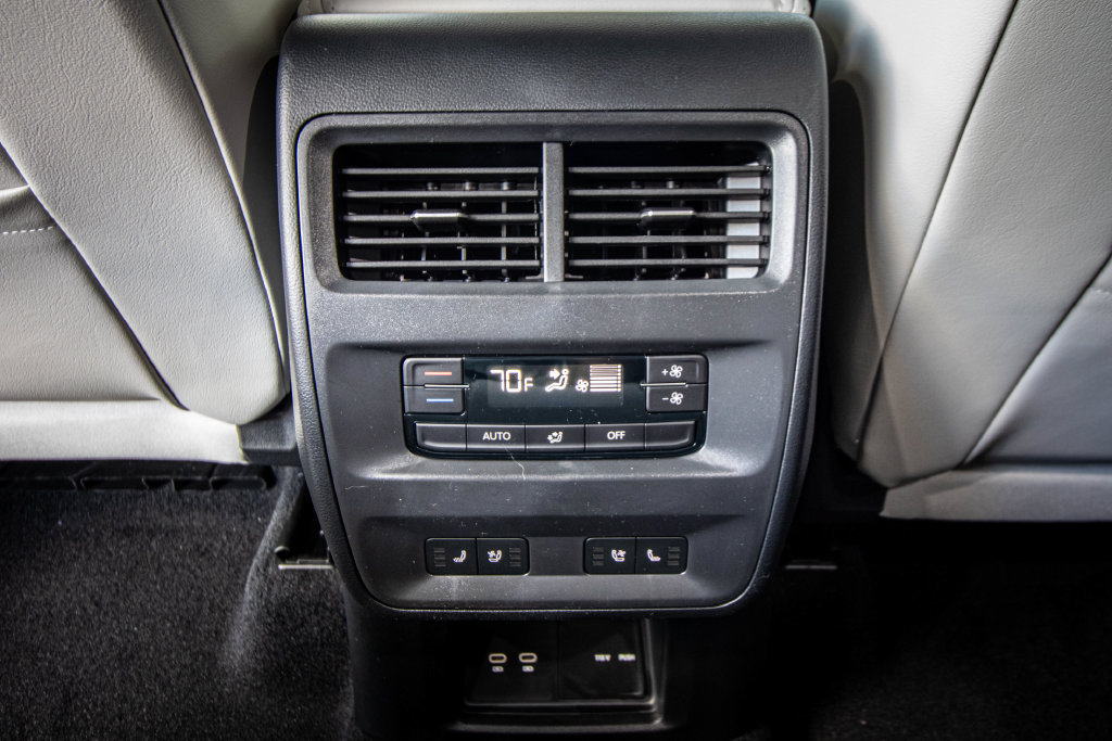 New 2027 Volkswagen Atlas SEL R-Line AWD/4WD image 31