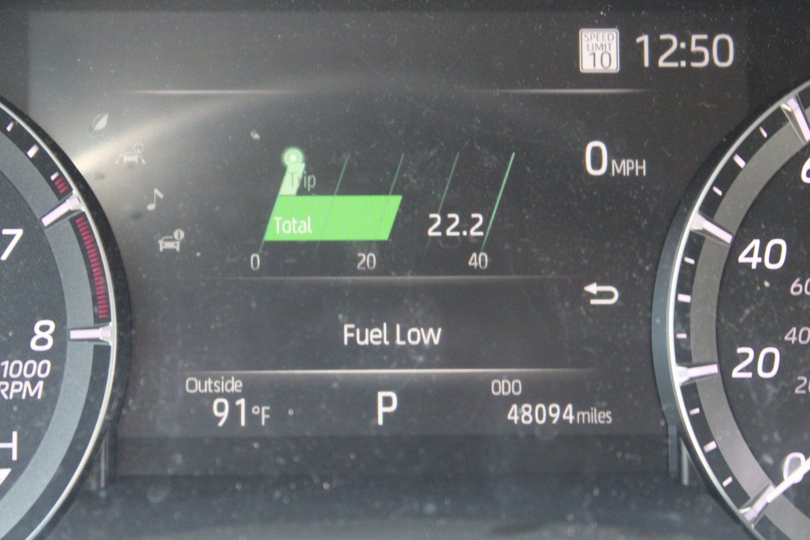 Used 2020 Toyota Highlander XLE AWD/4WD image 9