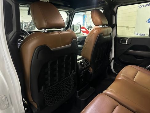 Used 2021 Jeep Wrangler Unlimited Rubicon AWD/4WD image 11