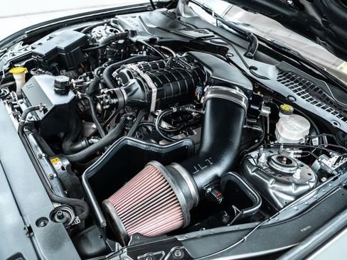 Used 2017 Ford Mustang GT Premium w/ GT Performance Package RWD image 34