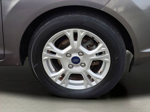 Used 2014 Ford Fiesta SE w/ Comfort Package FWD image 24