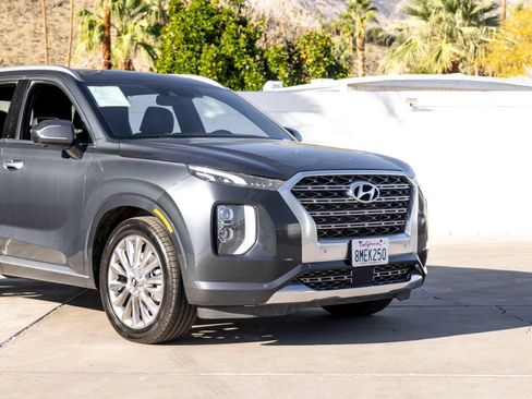 Used 2020 Hyundai Palisade Limited FWD image 3
