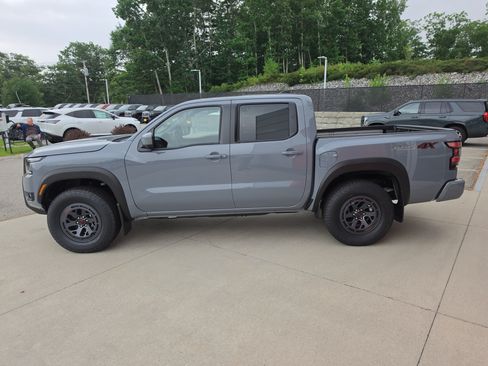 New 2026 Nissan Frontier PRO-4X w/ Pro-4x Convenience Package AWD/4WD image 2