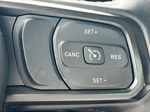 Used 2022 Jeep Gladiator Sport AWD/4WD image 20