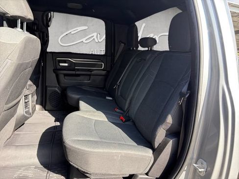 Used 2022 RAM 2500 Big Horn w/ Night Edition AWD/4WD image 22