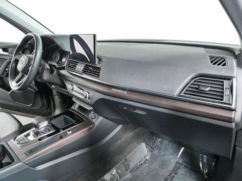 Used 2023 Audi Q5 2.0T Premium w/ Convenience Package AWD/4WD image 23