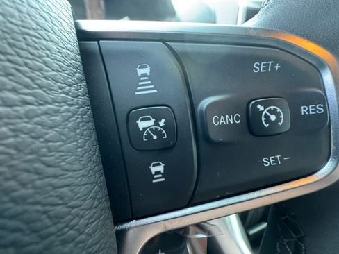 New 2026 RAM 3500 Big Horn AWD/4WD image 32