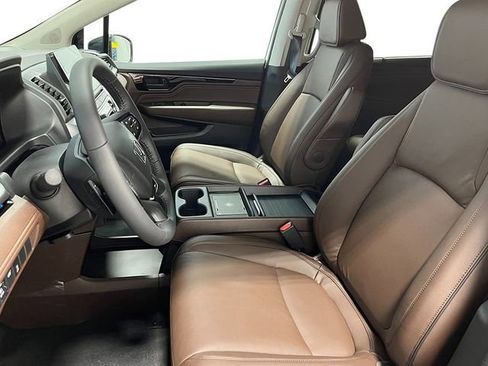 New 2026 Honda Odyssey Touring image 15