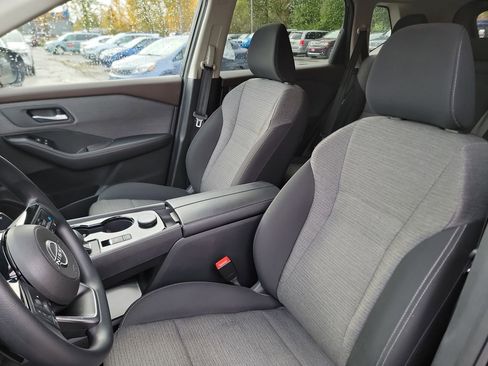 Used 2023 Nissan Rogue SV image 13