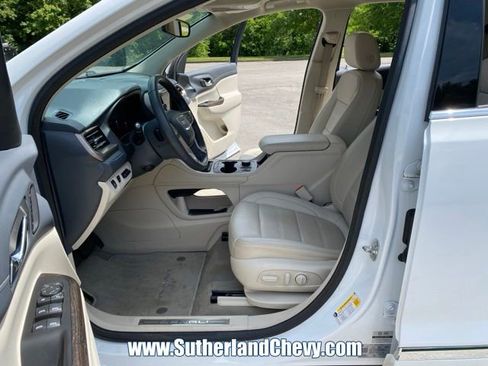 Used 2023 GMC Acadia Denali AWD/4WD image 17