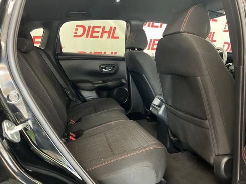 Used 2025 Honda HR-V Sport image 10