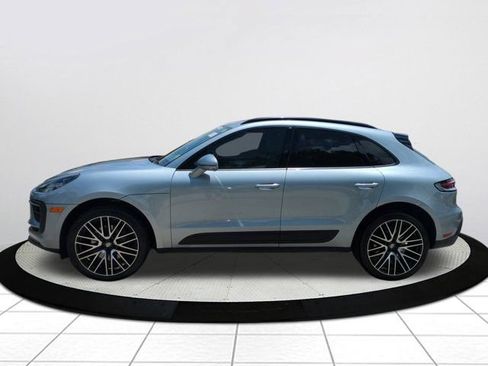 Used 2024 Porsche Macan AWD/4WD image 6