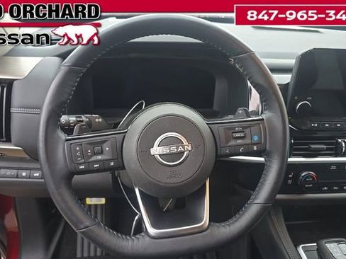 Used 2024 Nissan Pathfinder Platinum AWD/4WD image 9