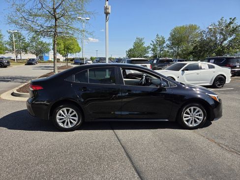 Certified 2024 Toyota Corolla LE w/ LE Convenience Package image 5