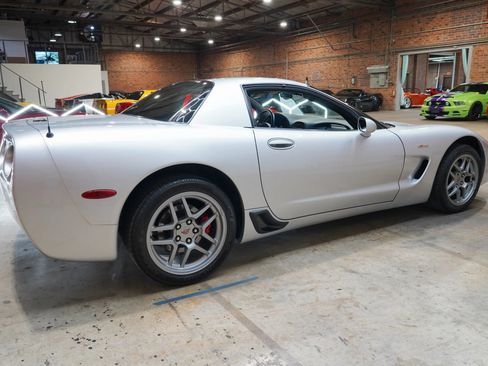 Used 2002 Chevrolet Corvette Z06 w/ Memory Pkg RWD image 14