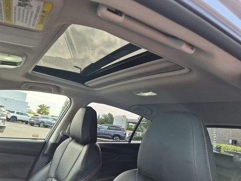 Used 2019 Subaru Crosstrek 2.0i Limited w/ Moonroof Package w/Navigation AWD/4WD image 16