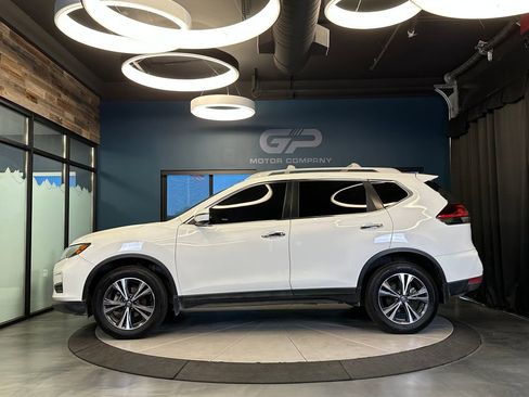 Used 2019 Nissan Rogue SV w/ Premium Package AWD/4WD image 6