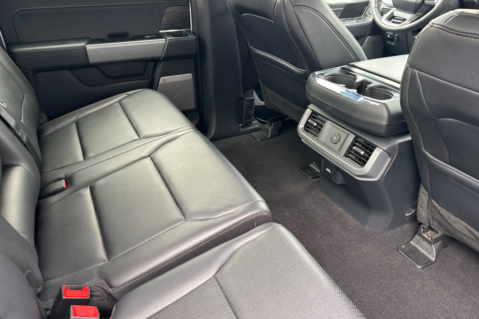 Used 2025 Ford F150 Lariat AWD/4WD image 18