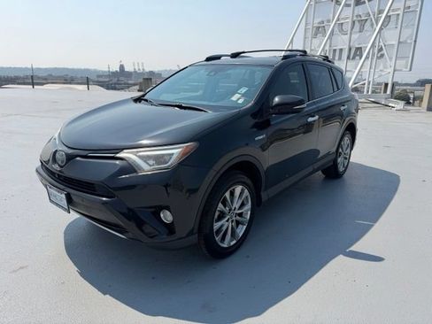 Used 2018 Toyota RAV4 Limited w/ Advanced Technology Package AWD/4WD image 7
