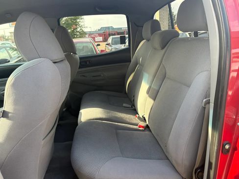 Used 2011 Toyota Tacoma PreRunner w/ TRD Sport Pkg RWD image 14