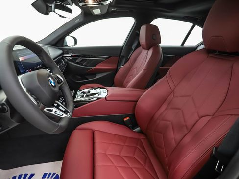 Used 2026 BMW 530i xDrive w/ M Sport Package image 12