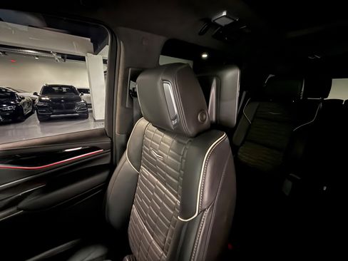 Used 2023 Cadillac Escalade V w/ LPO, ONYX Package AWD/4WD image 49