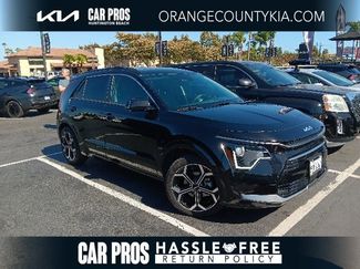 Used 2023 Kia Niro EX Touring FWD video 1