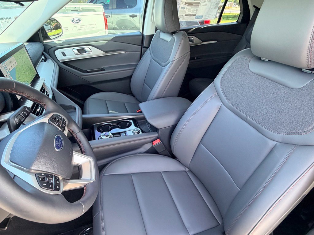 New 2026 Ford Explorer Active w/ Active Comfort Package RWD image 19