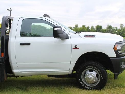 Used 2023 RAM 3500 Tradesman image 9